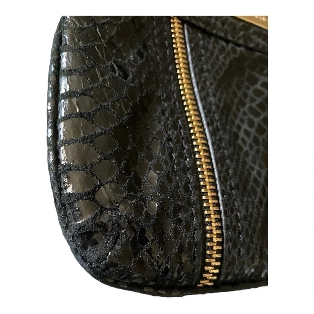 MICHAEL KORS-MOXLEY BLACK CROSSBODY BAG